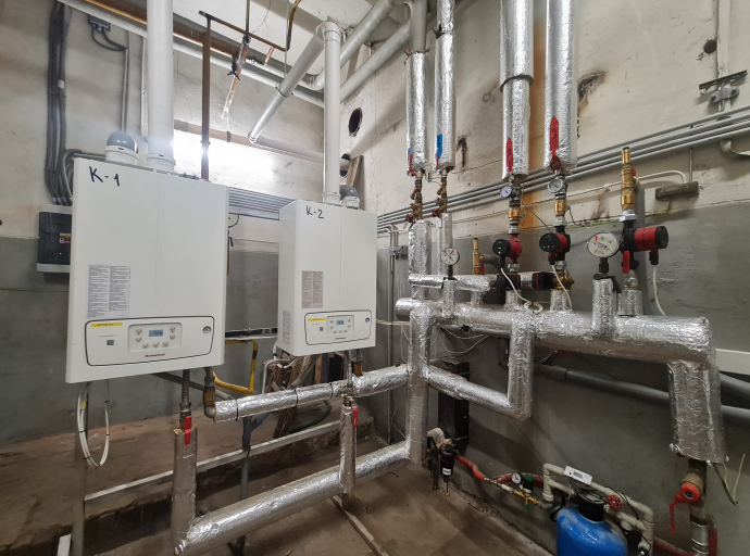 Keď vzbĺkla elektrina, pohli sa ľady